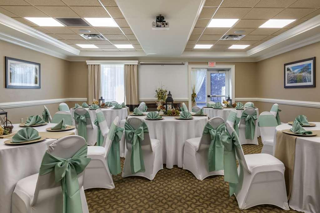 Comfort Inn & Suites Тифтон Съоръжения снимка