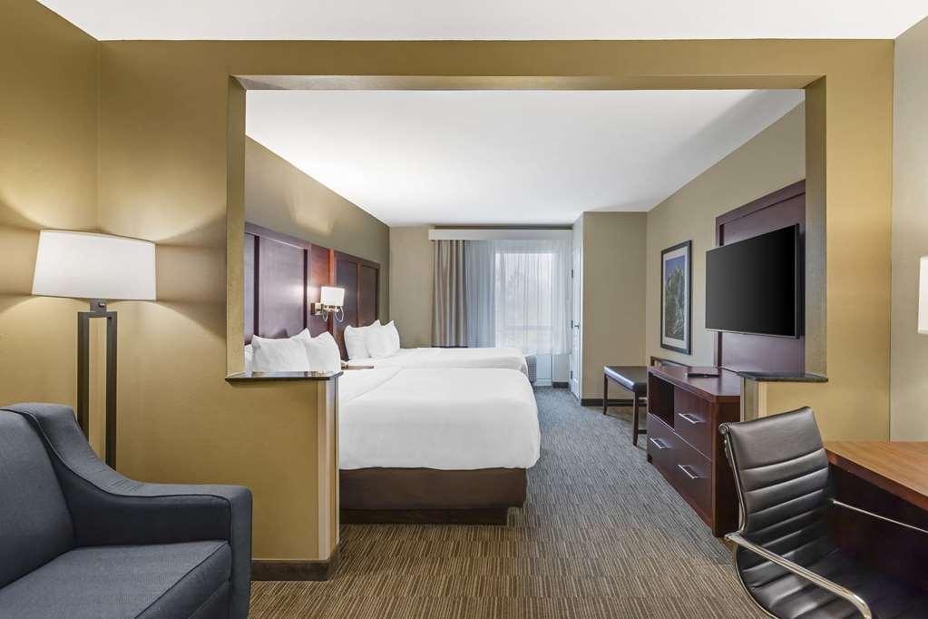 Comfort Inn & Suites Тифтон Стая снимка