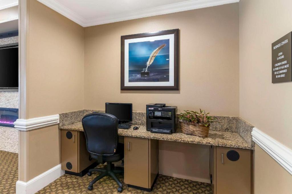 Comfort Inn & Suites Тифтон Екстериор снимка